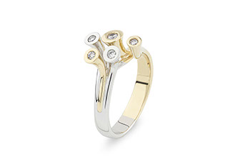 Bloemen, een eigen ontwerp van Juwelier van Velthuysen